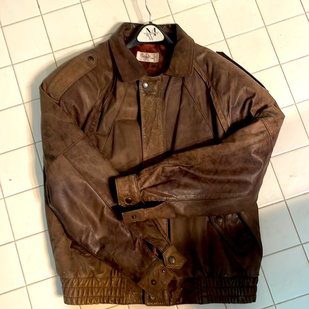 Brown 100% Leather Philippe Monet in excellent condition! Size 40.